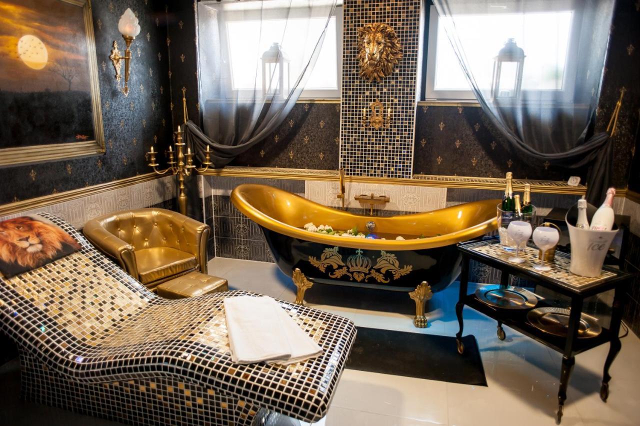 Hotel Tommy Wellness & Spa Náchod Dış mekan fotoğraf