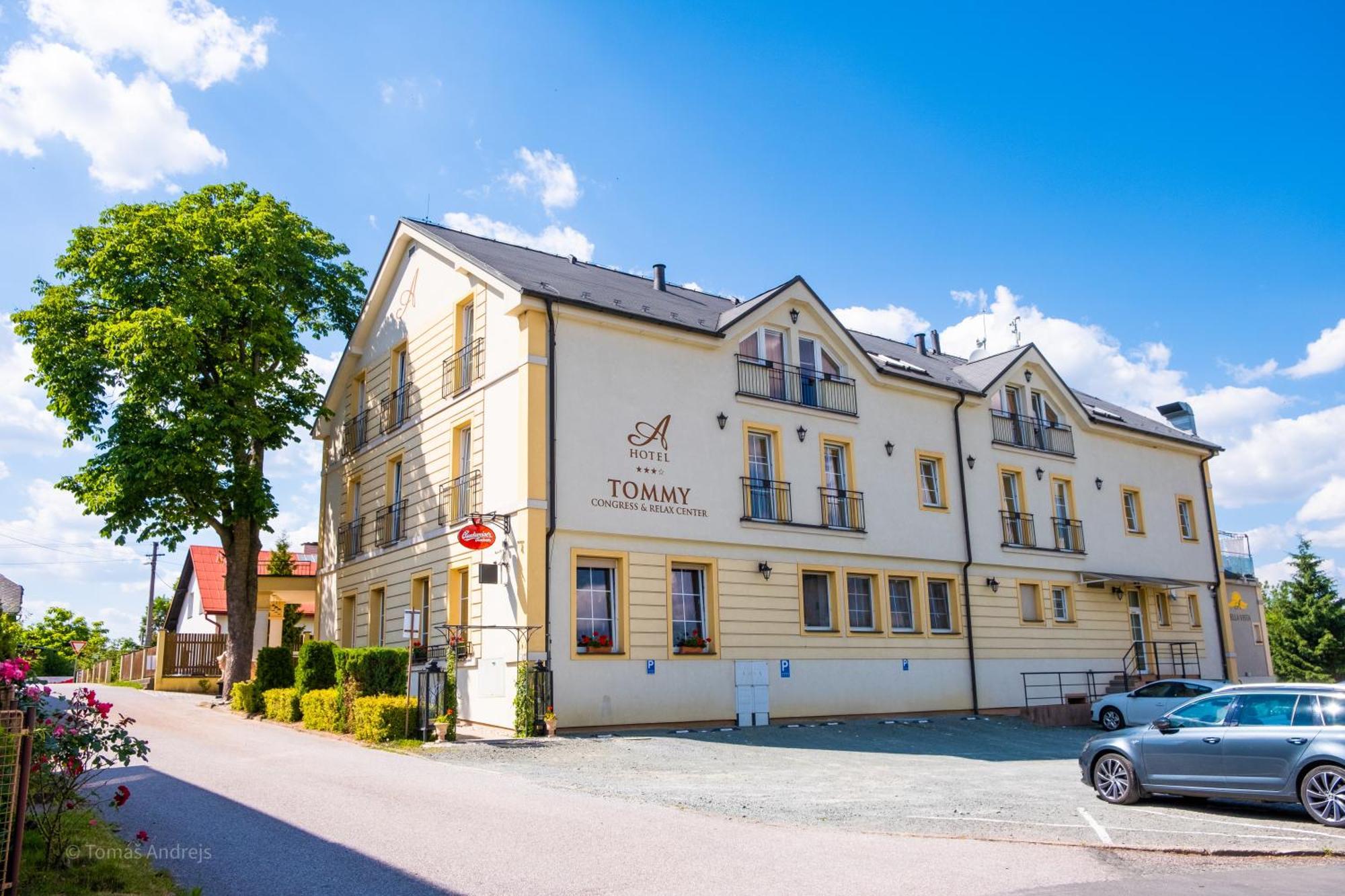 Hotel Tommy Wellness & Spa Náchod Dış mekan fotoğraf
