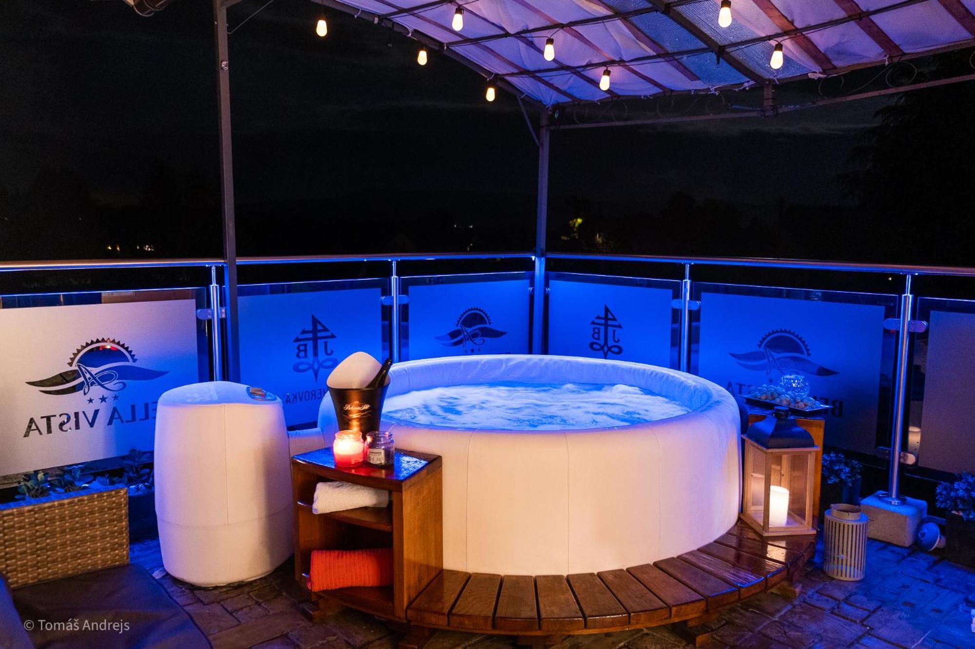 Hotel Tommy Wellness & Spa Náchod Dış mekan fotoğraf