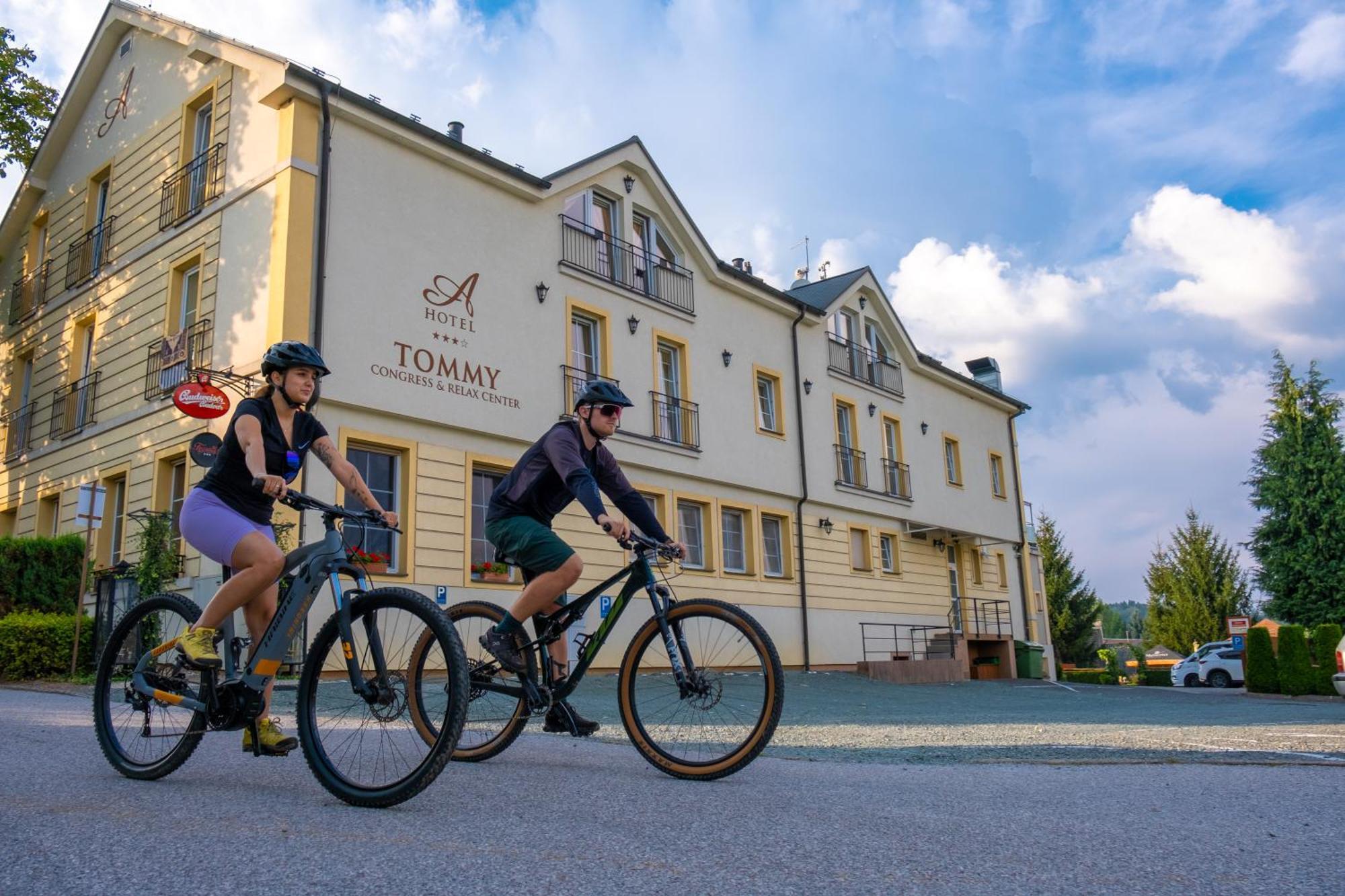 Hotel Tommy Wellness & Spa Náchod Dış mekan fotoğraf